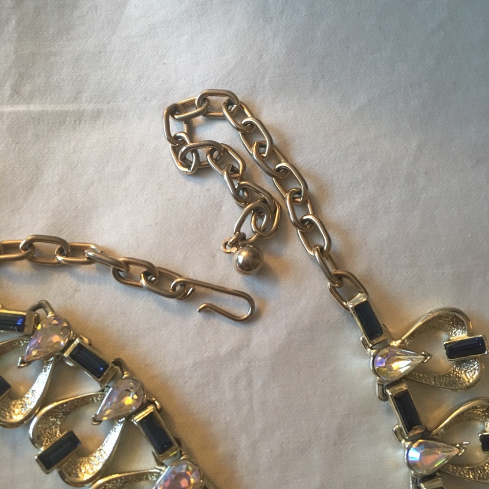 Vintage Statement Piece - image 6